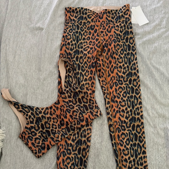 Heroine Sport Pants - Heroine Sport Electric Cheetah Optic Legging NWT With Matching Sports Bra